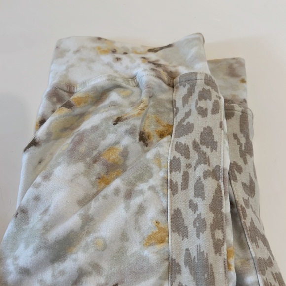 Johnny Was CALMÉ Sweatpants - Picture 3 of 7